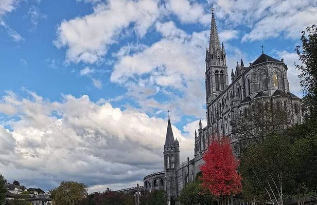 The Story of Lourdes Walking Tour IN ENGLISH