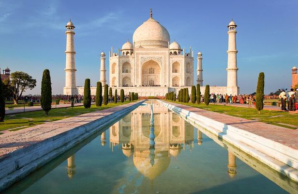 Same Day Agra Tour by Indian Superfast Train from New Delhi