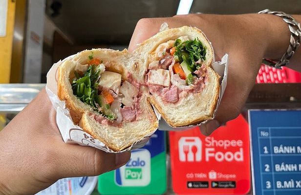 Private Street Food Tour by Motorbike in Ho Chi Minh City