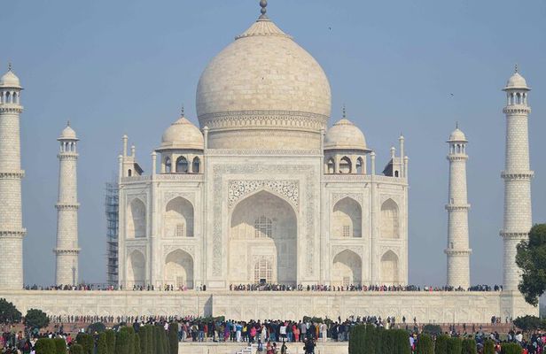 Romantic Sunset at the Taj Mahal: Day Trip from Delhi to Agra