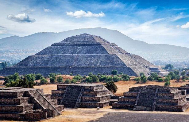Private Tour from your Hotel to the Pyramids of Teotihuacan