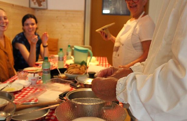 Matera: Mozzarella and Cheese tasting with a Cheesemaker