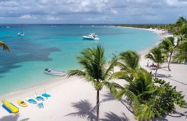 Excursion to Catalina Island with Snorkeling from Punta Cana