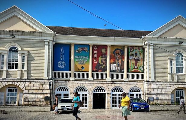 Montego Bay City Tour & Magaritaville with shopping