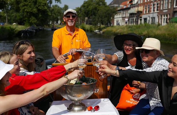Haarlem Cruise Including Dutch Bitterballen and Unlimited Drinks