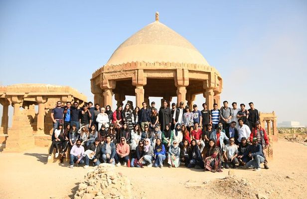 Day Tour in Karachi Unesco Heritage
