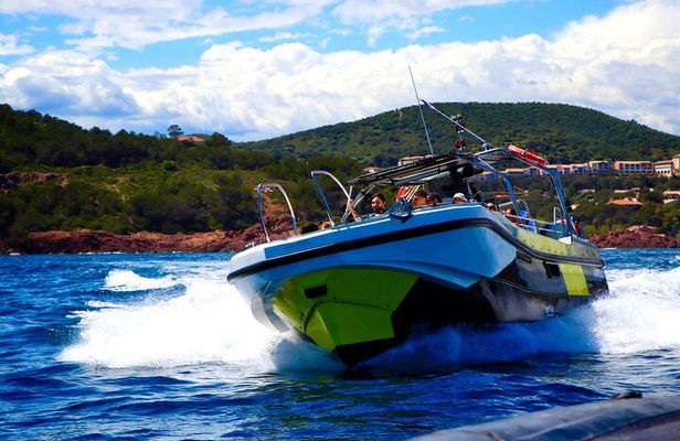 Boat tour from Fréjus - Calanques Estérel - 2h30
