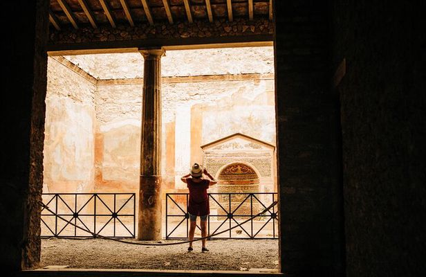 Pompeii Early Entry Tour & Amalfi Coast Day Trip from Rome