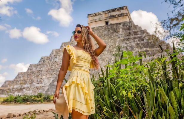 Chichen Itza, Mexican Buffet, Cenote & Valladolid guided Tour