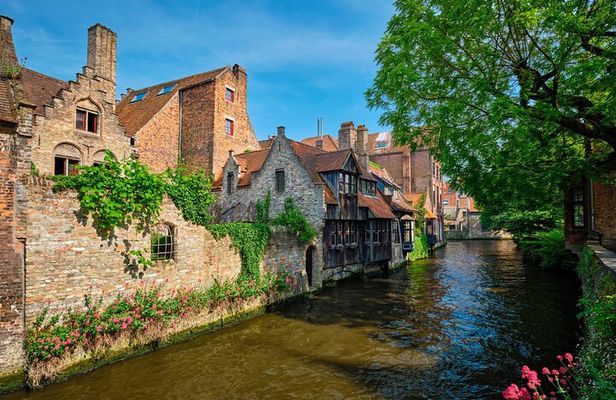 Explore Bruges in 60 minutes with a Local