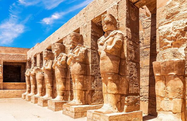 Private Guided Tour to Luxor with Lunch from Hurghada 