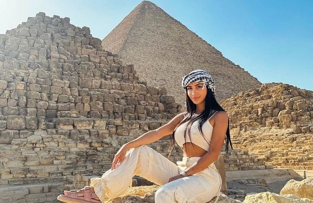 Day Tour to Giza Pyramids , sphinx ,With all the highlights