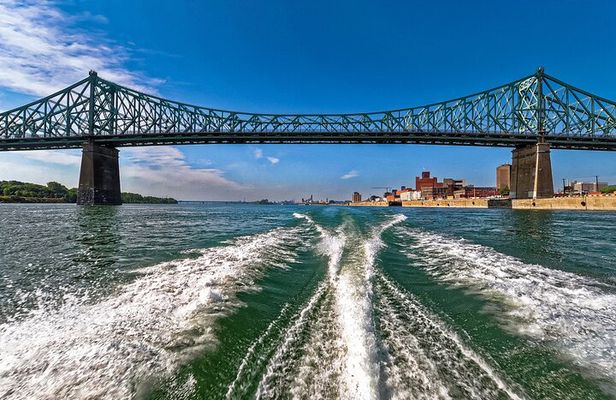 2-Hour Private Montreal Boat Cruise