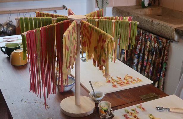 Private Home-Made Pasta Cooking Class in Pisa.