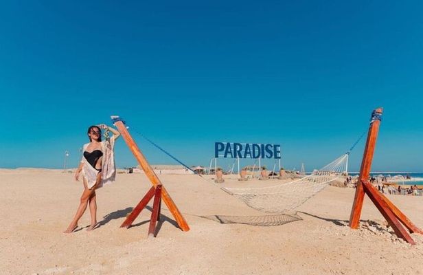 Paradise Island Snorkeling Cruise with Lunch from Hurghada