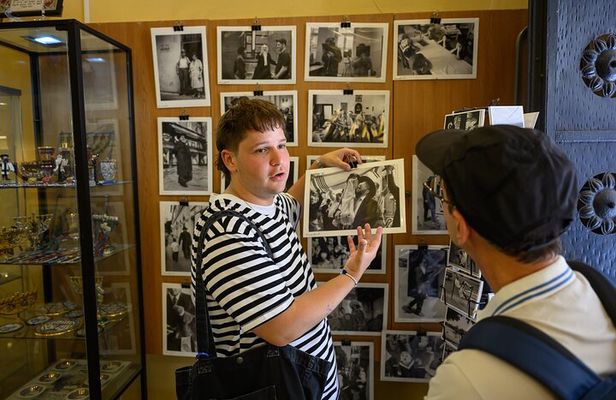Budapest Jewish History with Local Guide and Synagogue Ticket