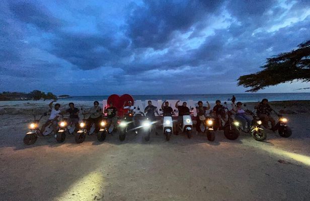 Sunset-Night Island Tour in Aruba on Electric Scooter