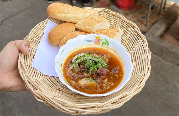 Breakfast Walking City Tour
