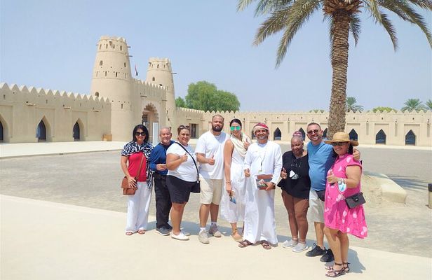 Al Ain City Tour From Dubai: Camel Market, Oasis & Historic Fort