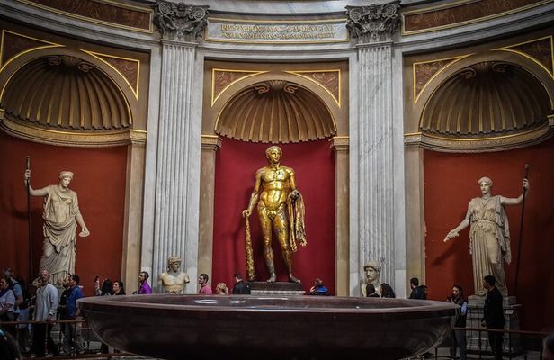 Vatican Museums, Sistine Chapel Walking Tour and Basilica Access