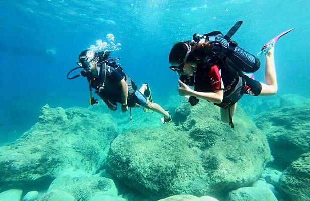 Scuba Diving Class in Mellieha