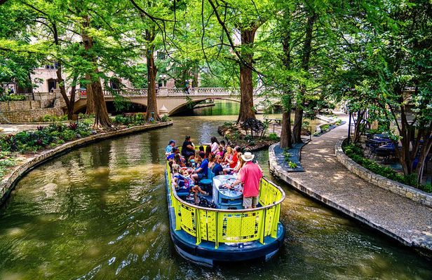 Half-Day San Antonio and Alamo Guided Walking Tour