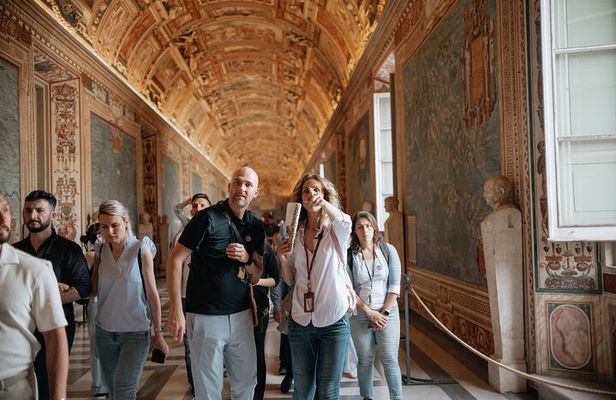  Guided Vatican Museums & Sistine Chapel Skip the Line Tour 