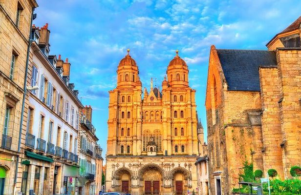 Explore Dijon in 60 minutes with a Local