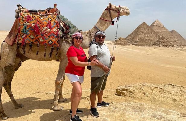 Giza Pyramids to Memphis and Sakkara Guided Private Tour 
