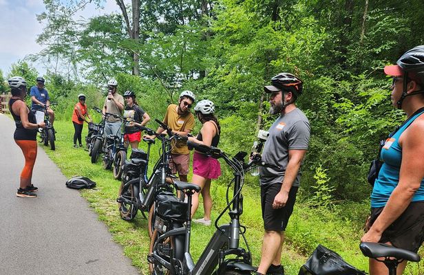 Raleigh Guided E-Bike Tour: Burgers, Cocktails, History