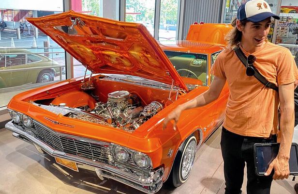 Museum Row Tour: The Fast & The Fossilized on Wilshire Blvd