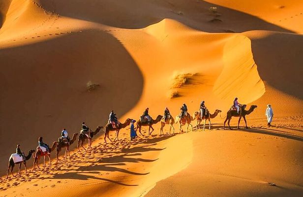 Circuit privé de 4 jours au départ de Marrakech a Merzouga Desert