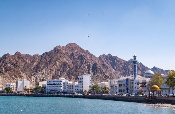 Enjoy a traditional Omani local style tour around Muscat