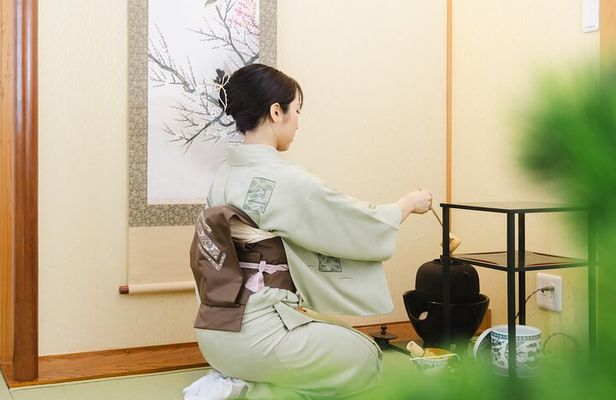 Japanese Matcha Tea Ceremony and Kimono Experience in Hanayaka