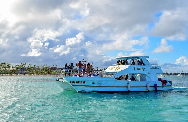 Punta Cana Party Boat and Open Bar (Adults only)