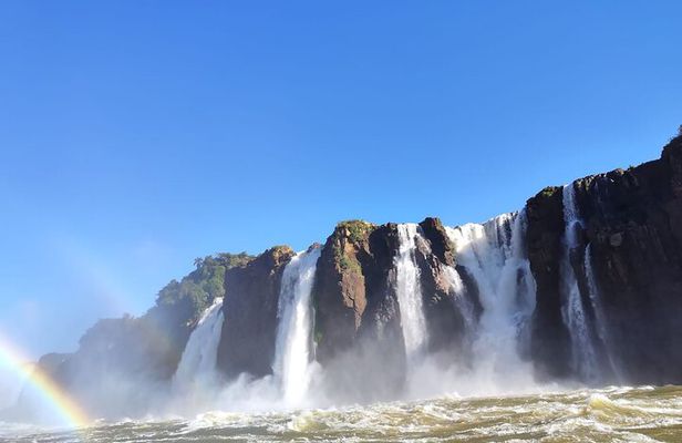 Complete Adventure through Iguaçu Park, Bird Park and Boat Tour