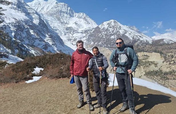 Annapurna Circuit Trek 12 Days