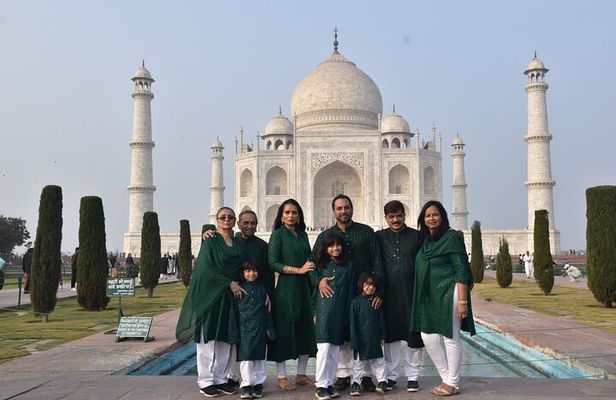 5-Days Luxury Golden Triangle Tour to Agra and Jaipur From Delhi