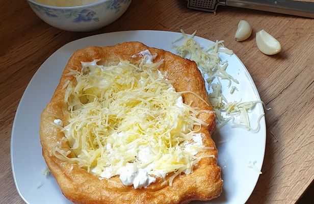 Budapest's Culinary Kickstart Experience and Food Tour
