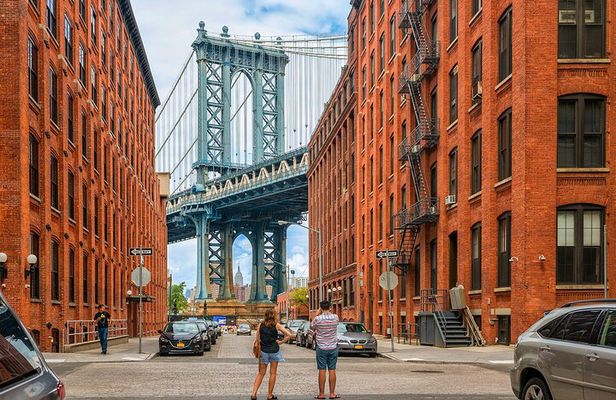 Brooklyn & DUMBO: Open-top Bus Tour and Guided Walking Tour