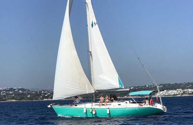 Private Full-Day Cruise in Greece with Lunch and Drinks