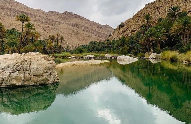 Full-Day Private Tour of Wahiba Sands Desert and Wadi Bani Khalid