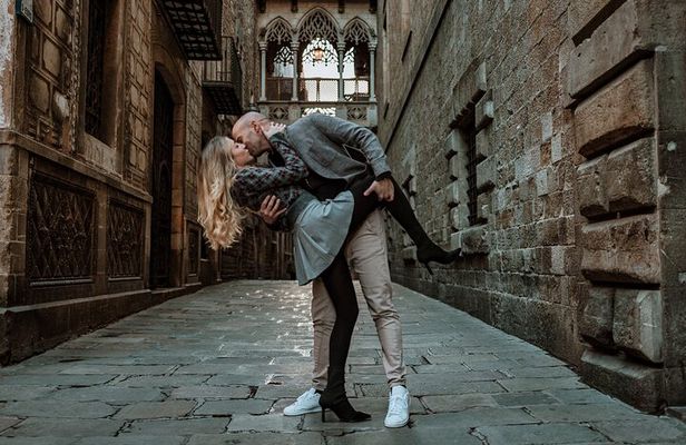 Barcelona Gothic Quarter cinematic photoshoot