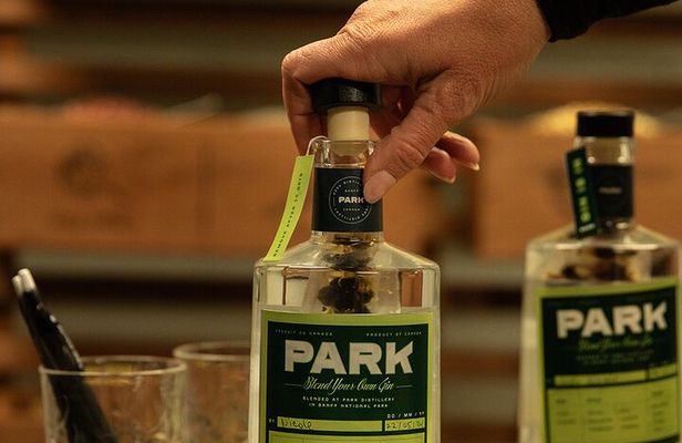 Blend Your Own Gin Experience in Banff