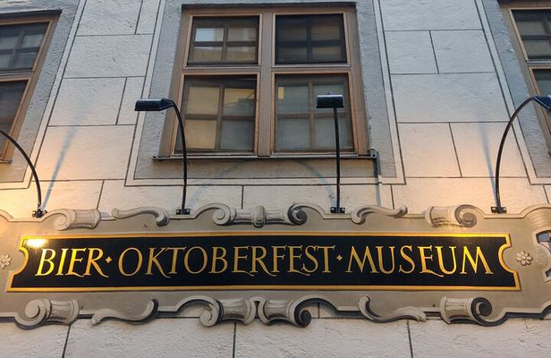 Oktoberfest Museum visit and beer tasting with sommelier