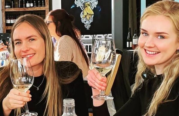 WAIHEKE ZEITGEIST Small Groups Ultra Boutique Off Grid Wine Tours