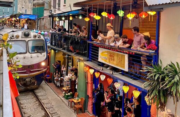Small Group Hanoi Street Food Tour with Train Street