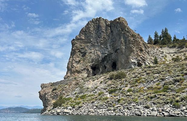 Clear Kayak Paddle Tour at Cave Rock
