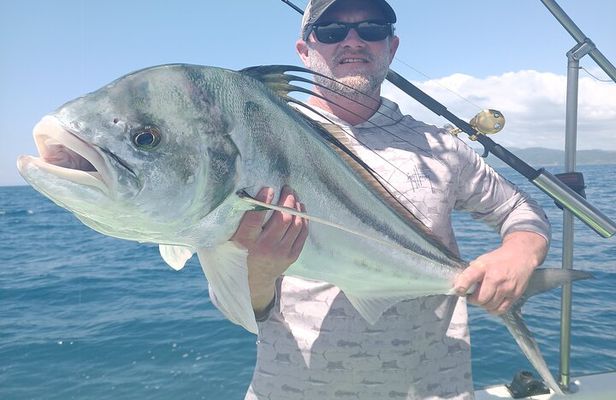 Private 9-Hour Fishing Experience in Golfo Dulce