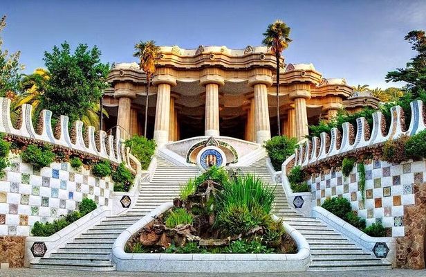 Explore Gaudi's Masterpiece on a Guided Tour of Parque Guell